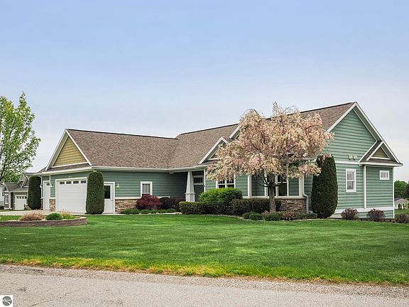 2nd image of 5199 Stonefield Dr #13