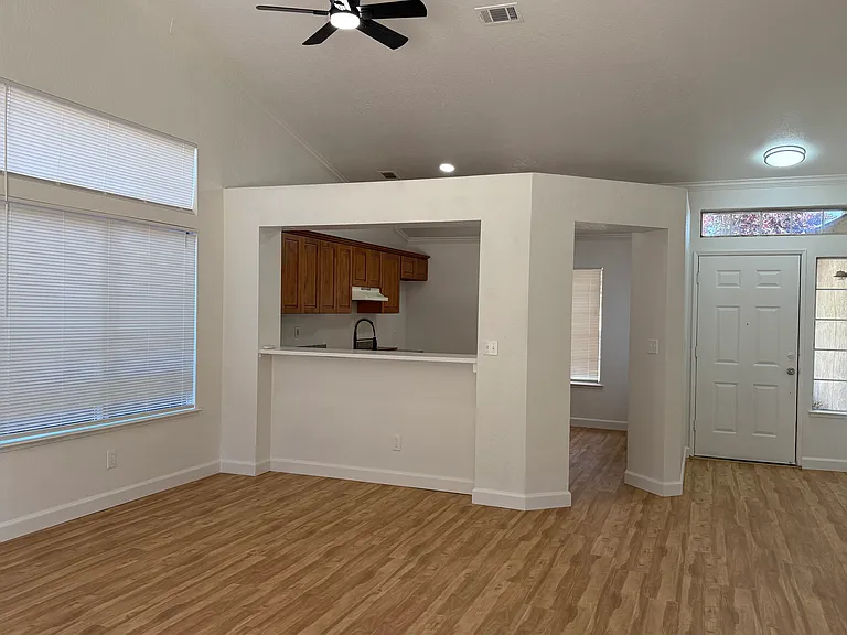 2145 Alta Sierra St — Photo 6