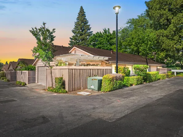 8193 Rose Vine Ln, Fair Oaks, CA 95628