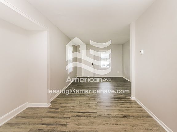 1618034_004_living_room_13961548.jpg
