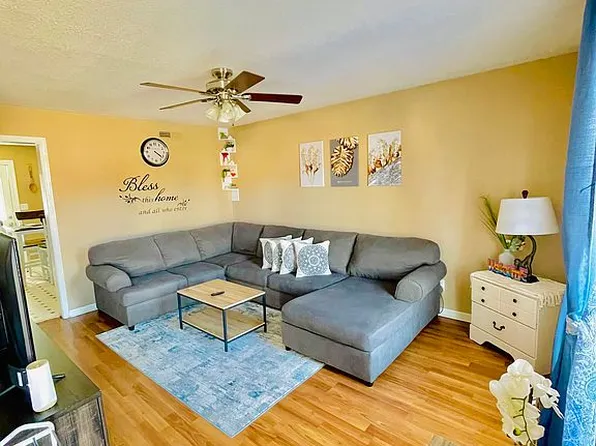 373 Peabody Dr, Clarksville, TN 37042