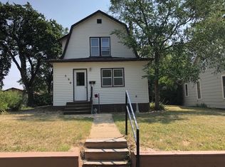 538 1st Ave W, Dickinson, ND 58601
