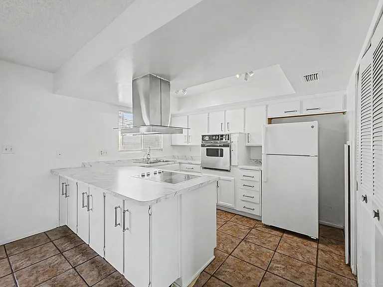 4522 N 15th Ave — Photo 10