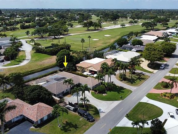 2nd image of 205 N Country Club Dr