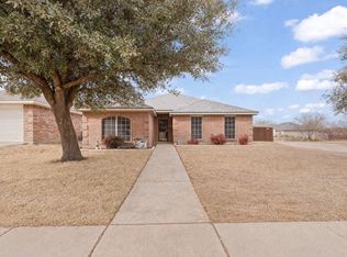 301 Rock Meadow Dr, Crowley, TX 76036