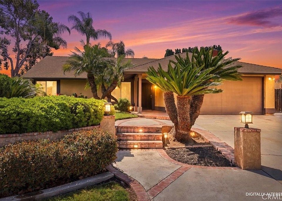 1st image of 12877 Vivienda Ave