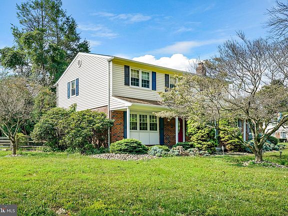 3rd image of 111 Whitekirk Dr