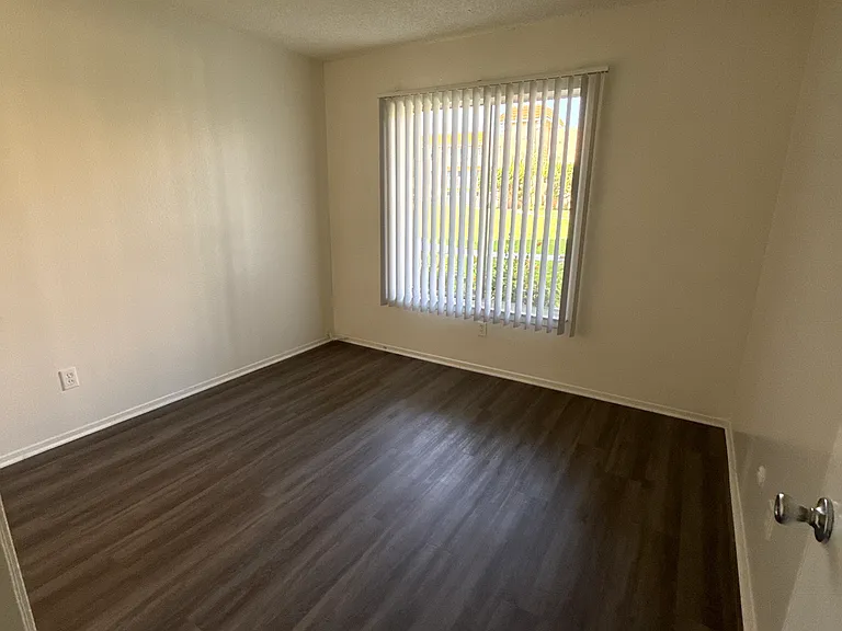 Cerise Apartments — Photo 17