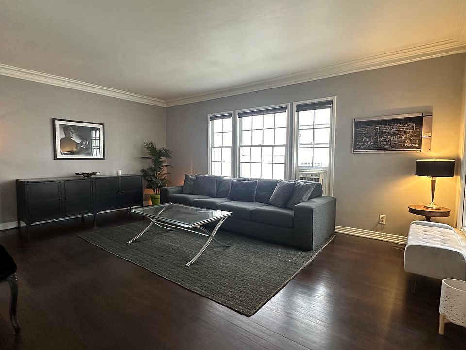 1st image of 1126 Hacienda Pl