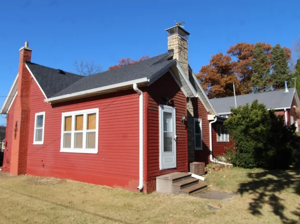 1316 Florence Ave, Clinton, IA 52732