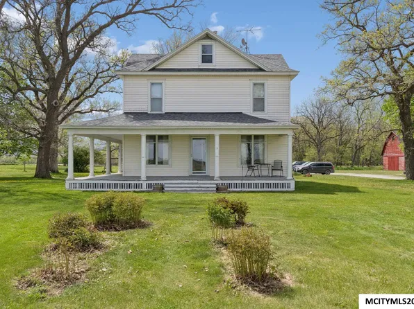 21530 Pheasant Ave, Mason City, IA 50401