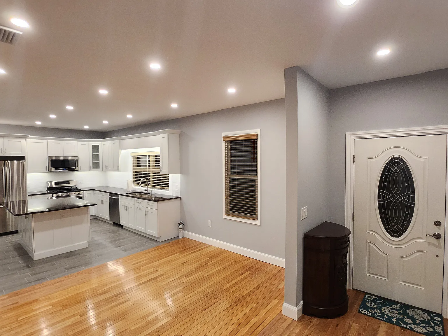 2 bed, $2,850 — Photo 4