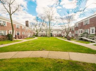 225-20 Manor Rd #1, Queens Village, NY 11427