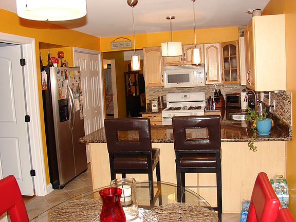 5th image of 3634 N Plainfield Ave