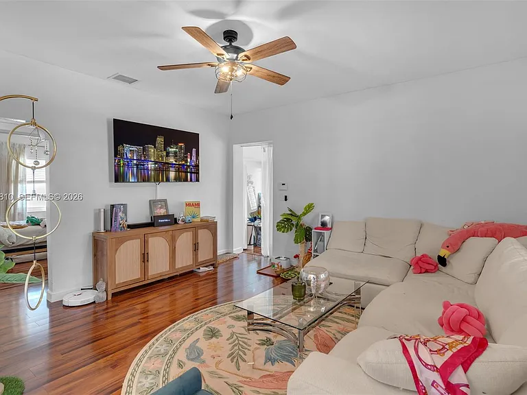 3151 NW Flagler Ter — Photo 35