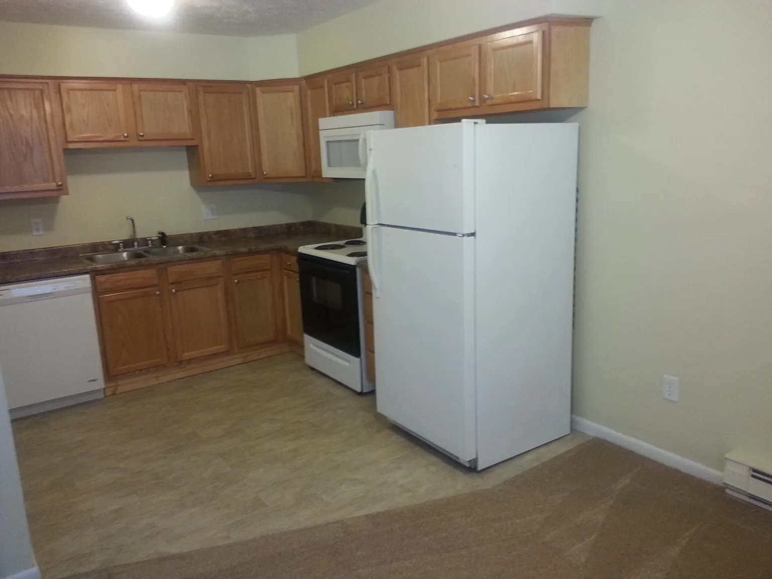 1 bed, 600 sqft, $795 — Photo 2