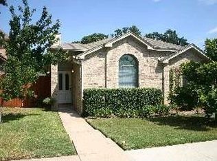 254 Lydia Cir, Irving, TX 75060