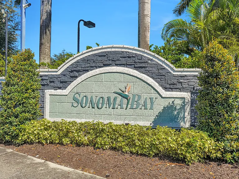 1969 Alamanda Way — Photo 10