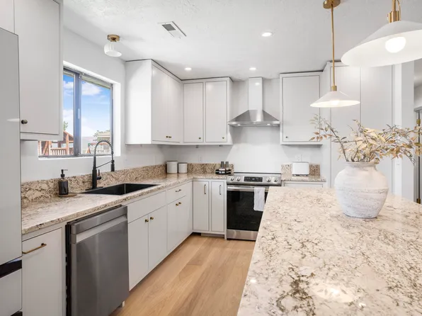 1655 Maplewood Way, Saint George, UT 84790