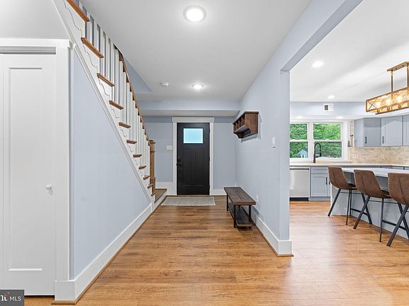 4th image of 3709 King William Dr