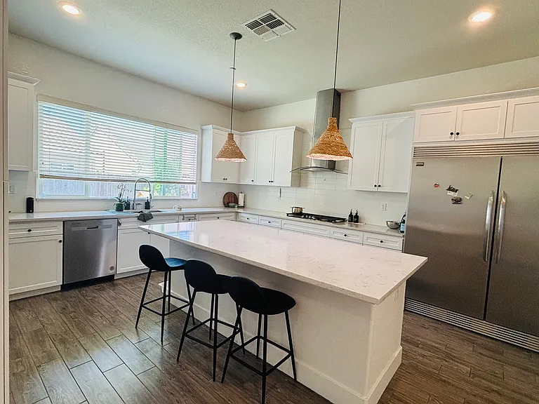 2368 Aviles — Photo 4
