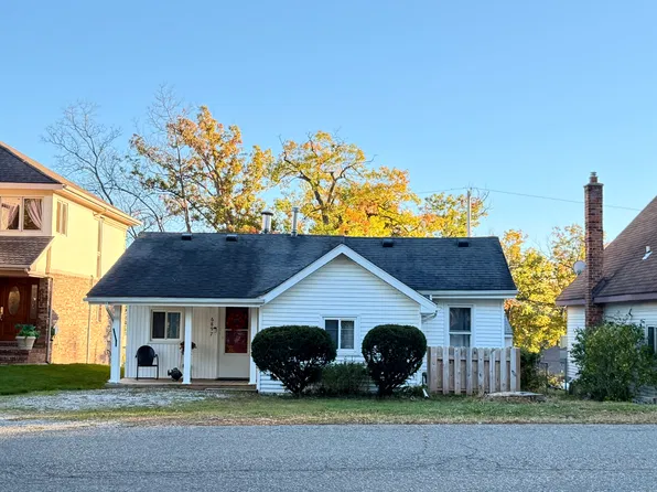 6897 Dandison Blvd, West Bloomfield, MI 48324