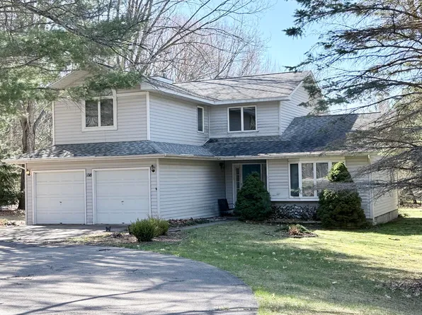 108 Carpenter Blvd, Roscommon, MI 48653