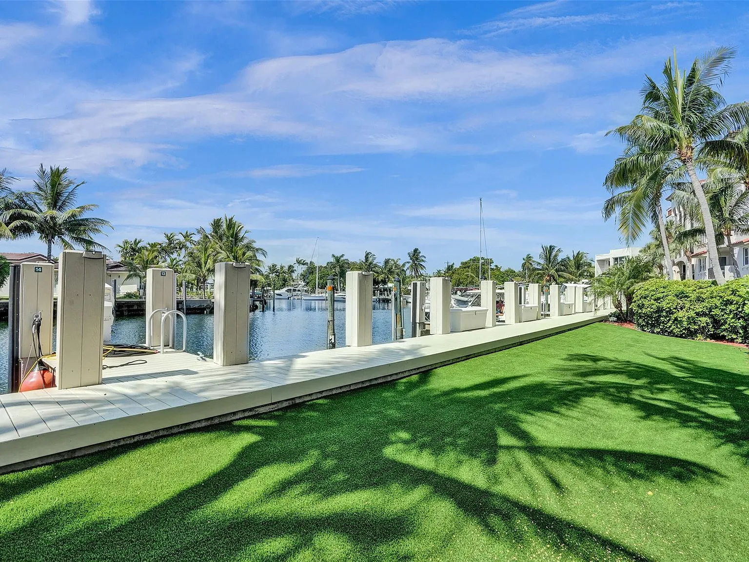 3 bed, 3.5 bath, 2288 sqft, $7,000 — Photo 3