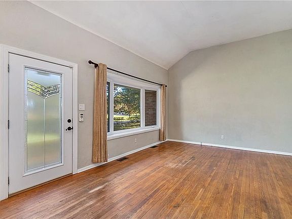 5th image of 5414 Sandpiper Cir