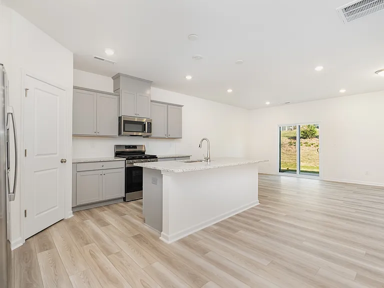 3234 Lilac Grove Dr — Photo 8