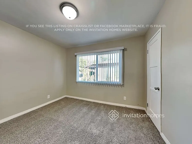 726 E 99th St — Photo 14