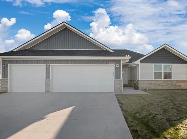 1104 Cowan Drive, Aurora, MO 65605