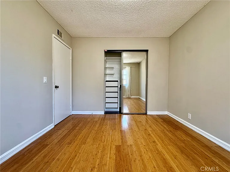 1421 Meadow Glen Rd — Photo 34