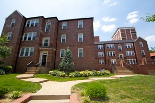 1st image of 747 Westwood Dr Floor 2