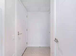 664 Spadina Ave #304, Toronto, ON M5S 2H8