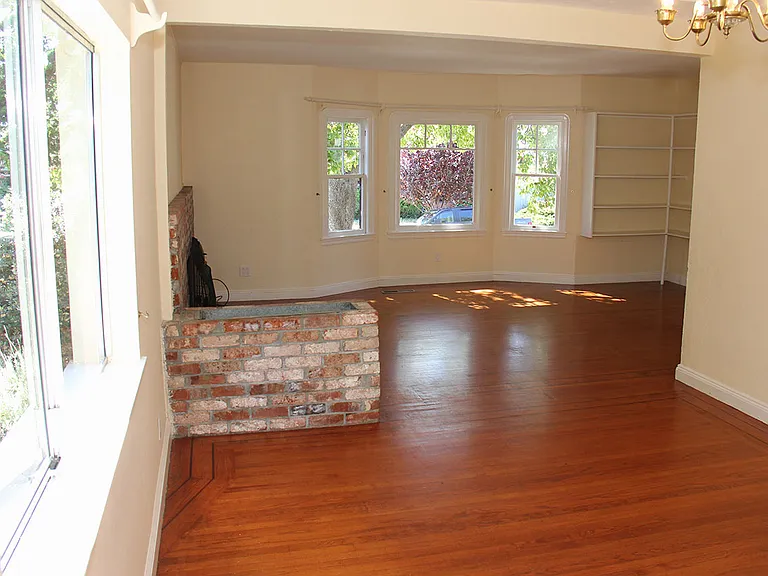 805 San Carlos Ave — Photo 9
