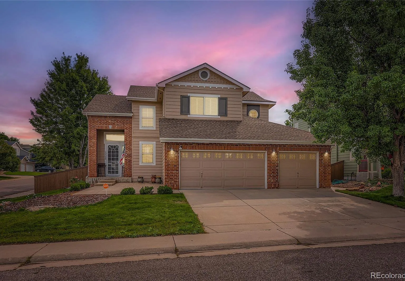4 bed, 3.5 bath, 3055 sqft, $4,100 — Photo 1