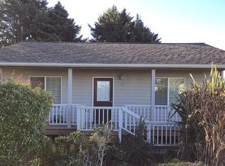 342 Marine Dr, Yachats, OR 97498
