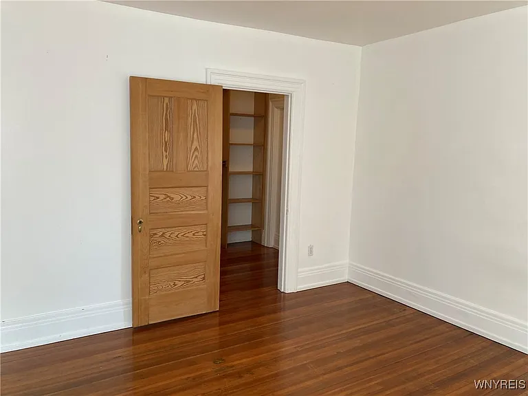 451 Franklin St #2 — Photo 8