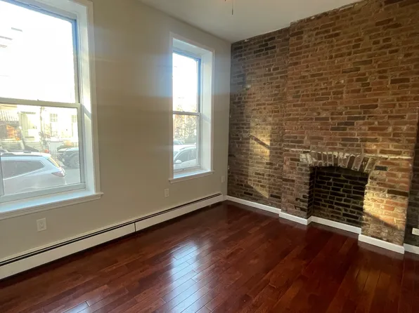 206 Warren Street image 1 of 10