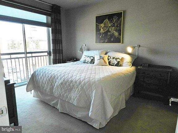4th image of 2200 N Westmoreland St Unit 308