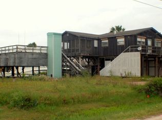 206 Pompano Ln, Surfside Beach, TX 77541