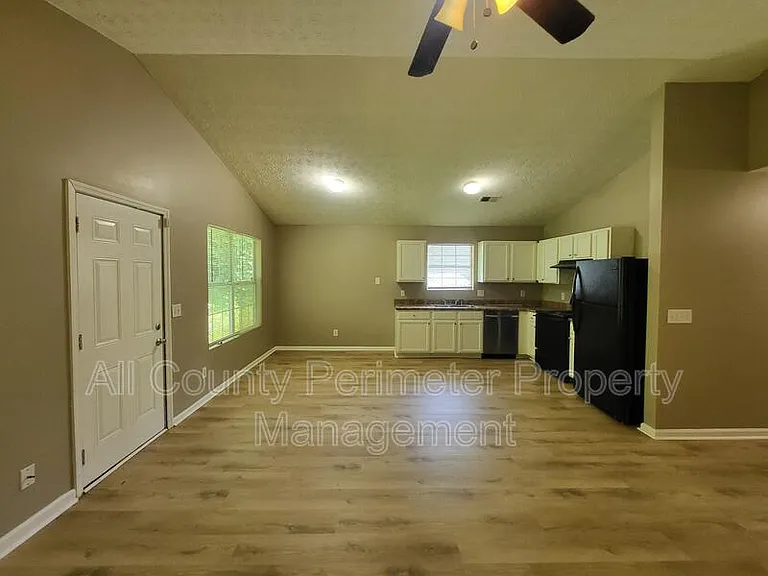 3428 Homeward Trl — Photo 4