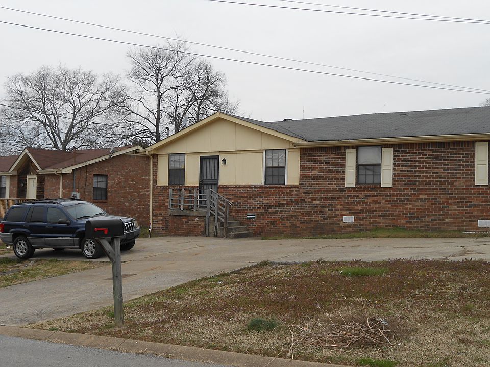 1st image of 3729 Village Trl