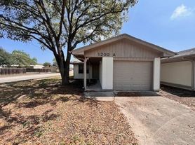 1200 Kline, Odem, TX