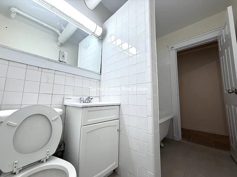 524 Cambridge St #1F — Photo 12