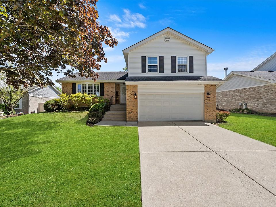 1st image of 6901 Charnswood Dr