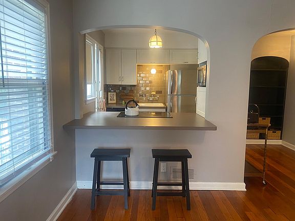 3rd image of 221 S 38th Ave #4