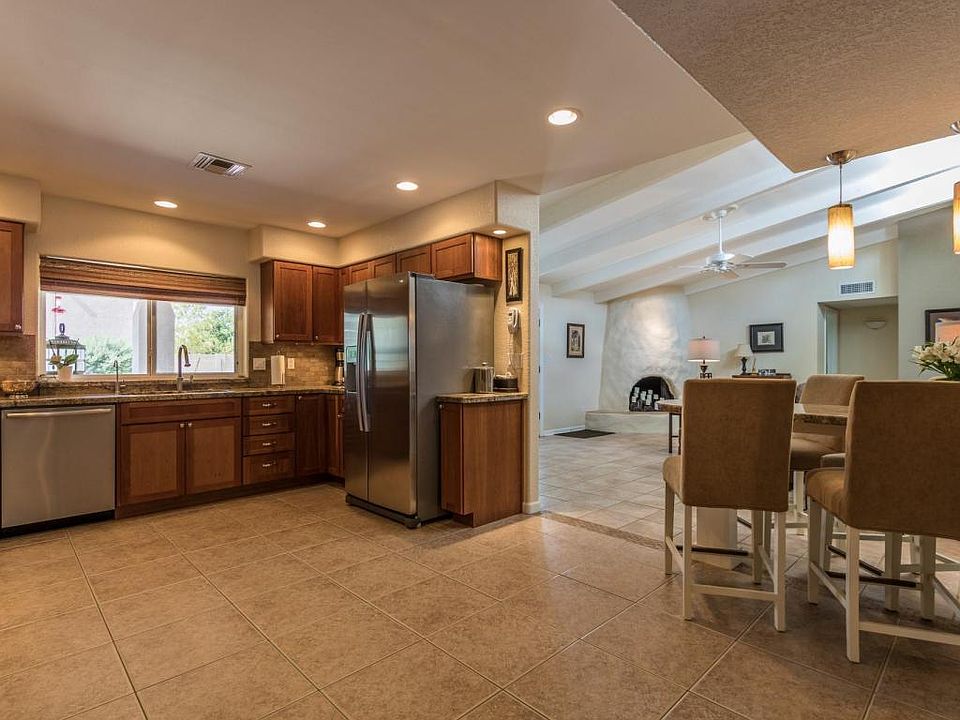 2nd image of 5832 E Voltaire Ave