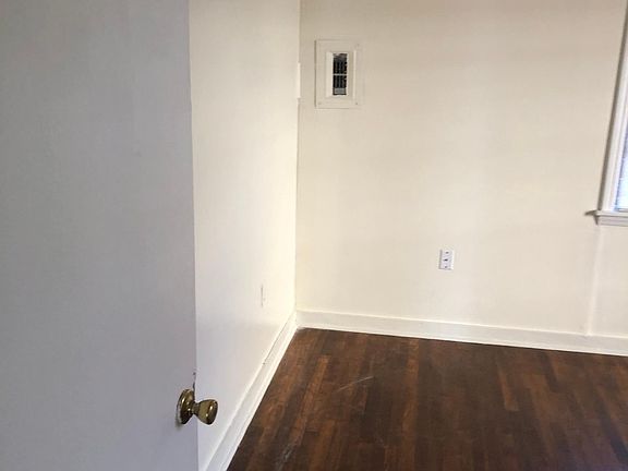 2nd image of 1638 E McLemore Ave